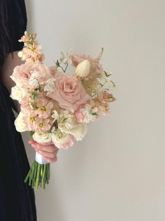 Signature' Bride Posy - S